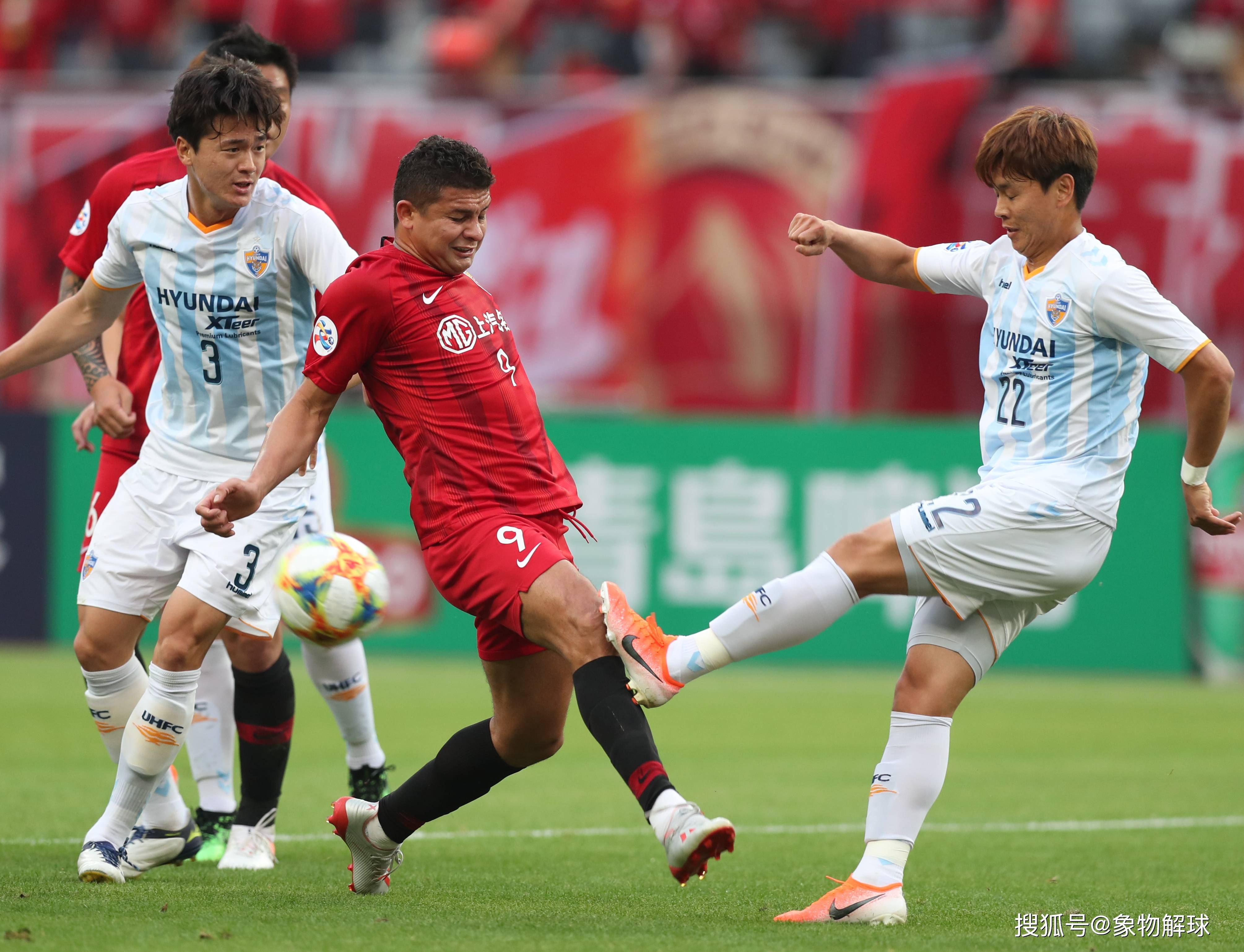 乌兹别克斯坦球队刷新记录，亚冠赛事火热进行的简单介绍