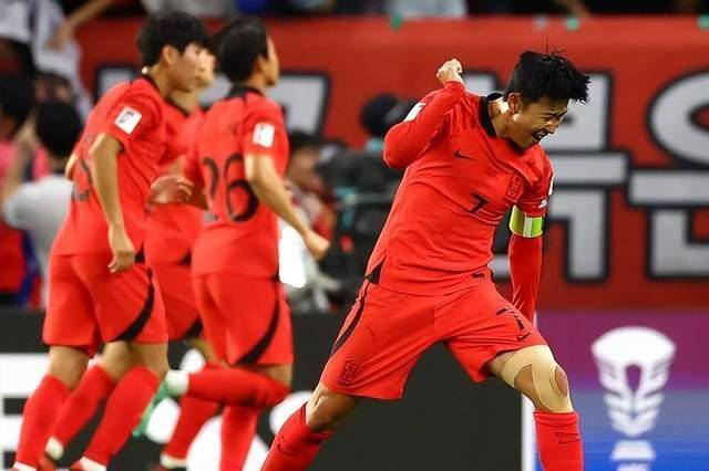 澳大利亚最后时刻打进点球，逆转晋级