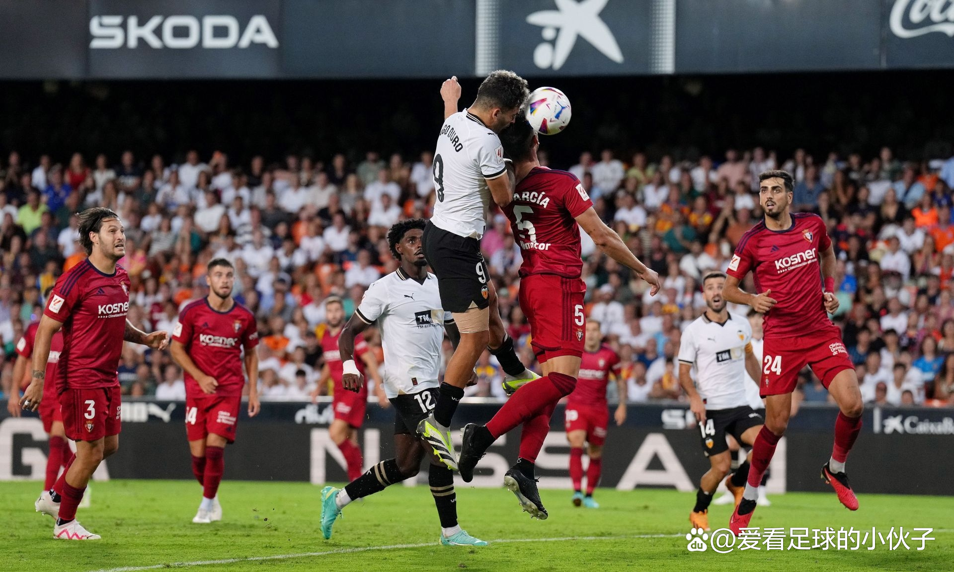 -包含奥萨苏纳客场小胜切尔西，实现联赛双杀的词条