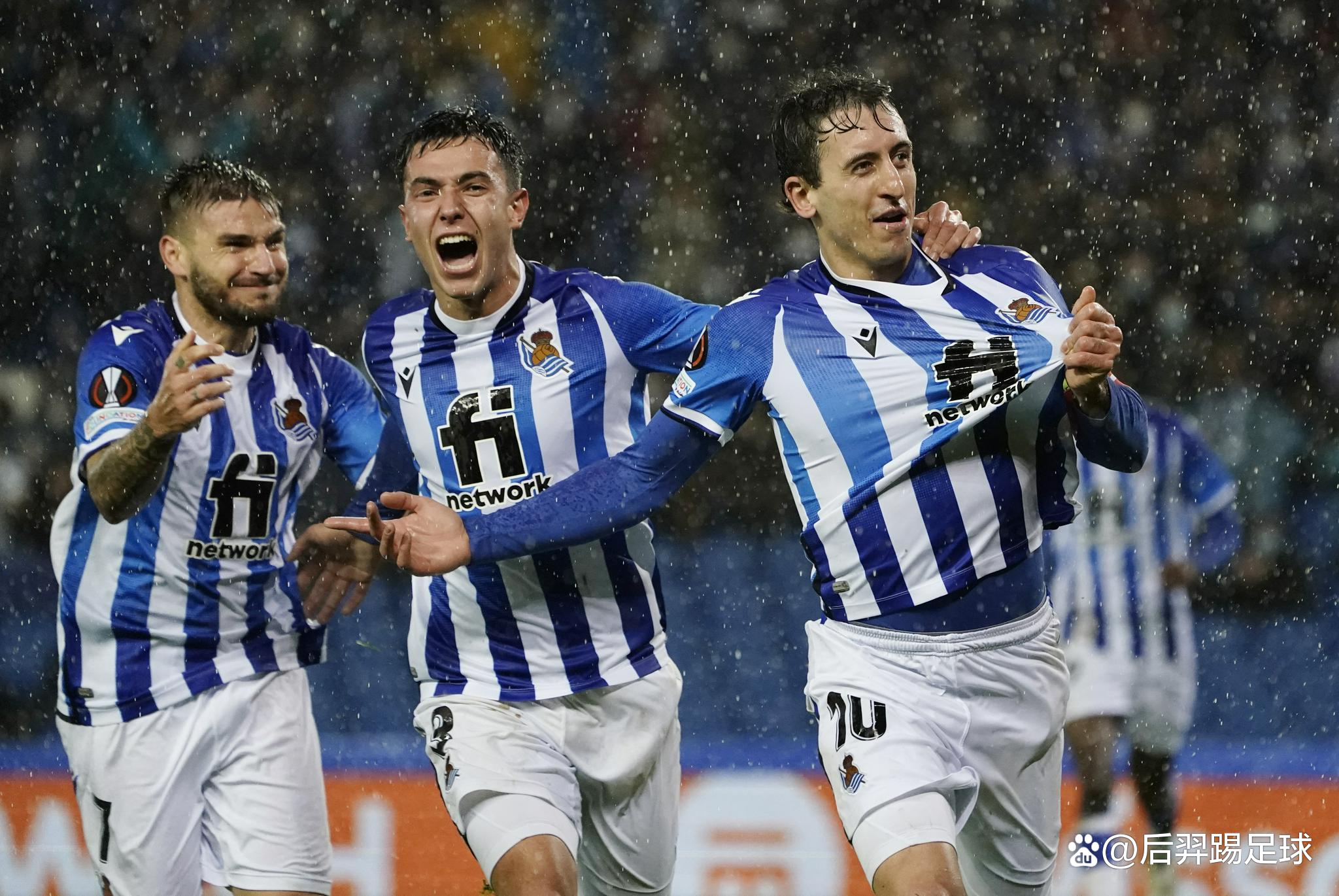 瓦伦西亚大胜比利亚雷尔迎来胜利