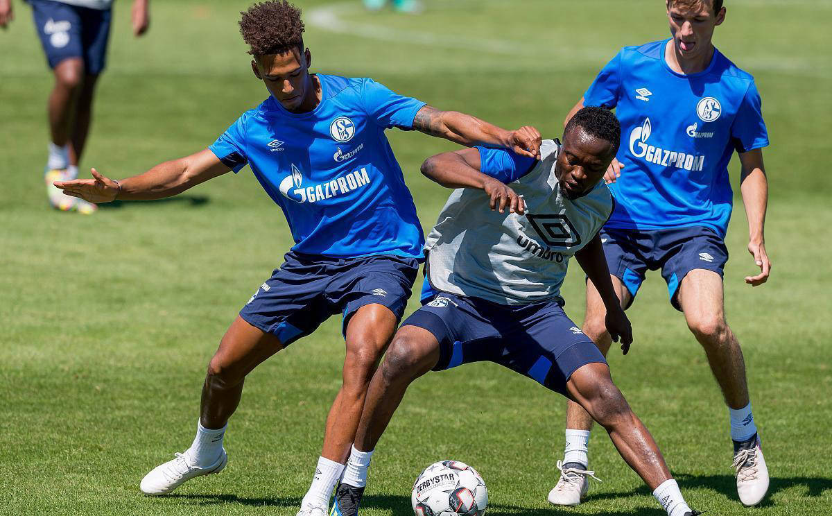 开云体育在线-关于沙尔克失球告负，连败陷入泥淖的信息