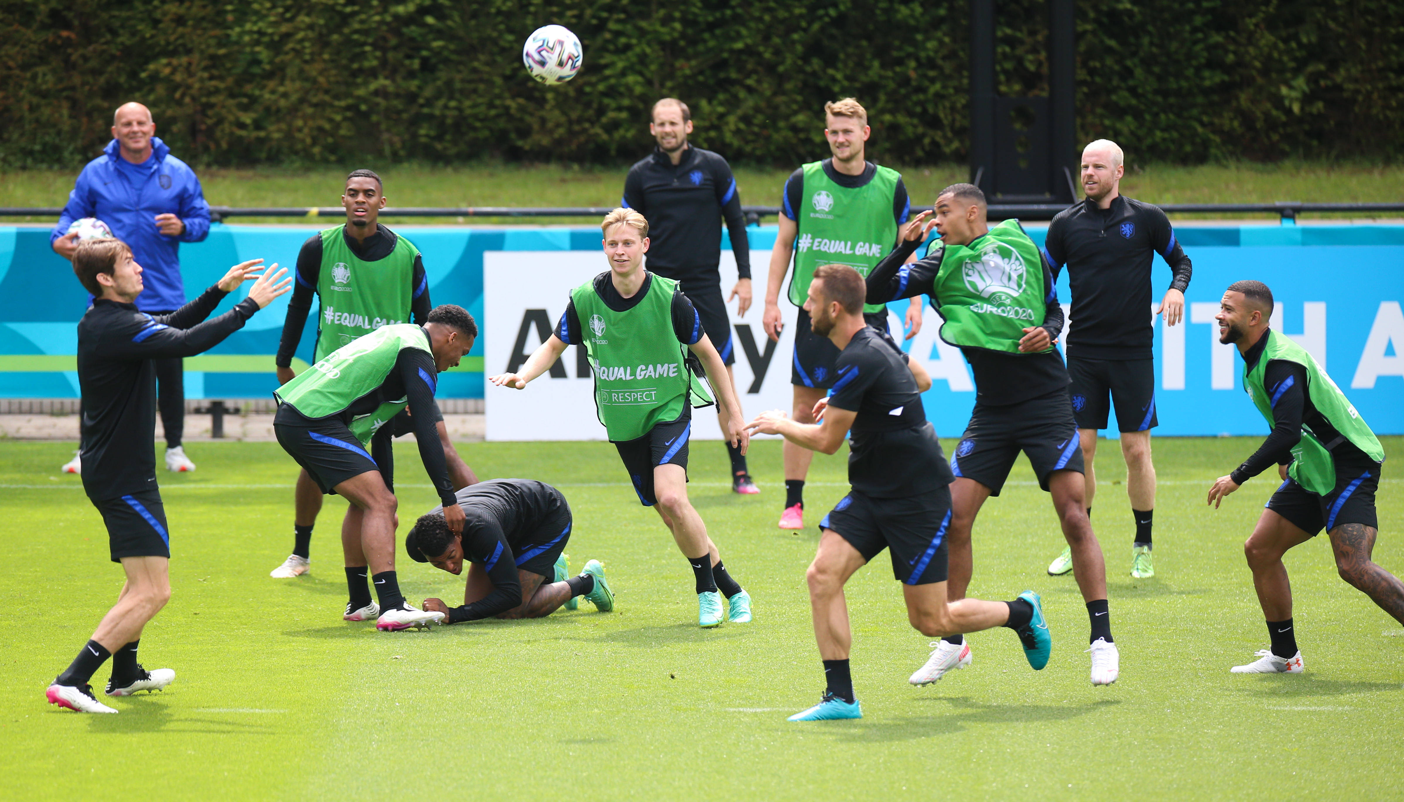 开云体育官网-欧洲国家队备战欧锦赛，实力逐渐显现的简单介绍