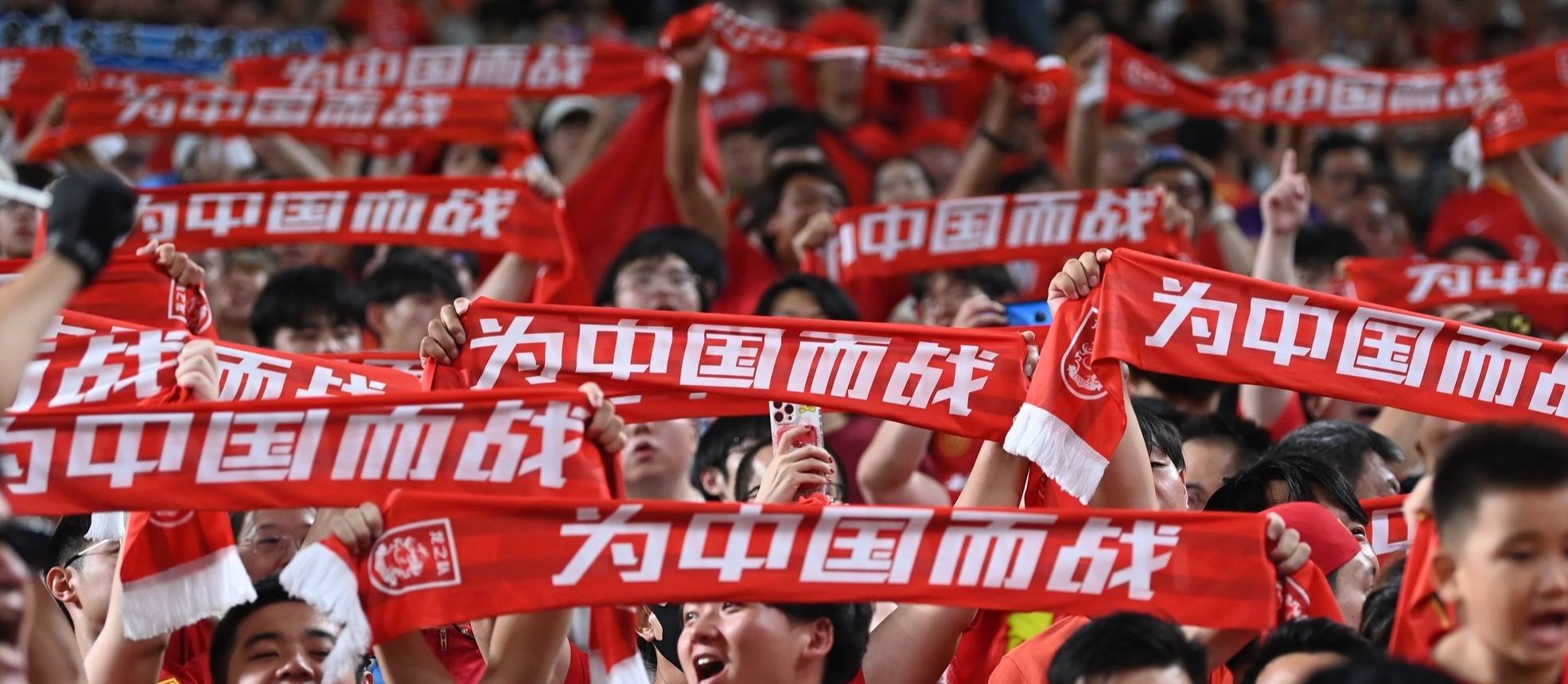 亚足联赛事中球员们拼尽全力