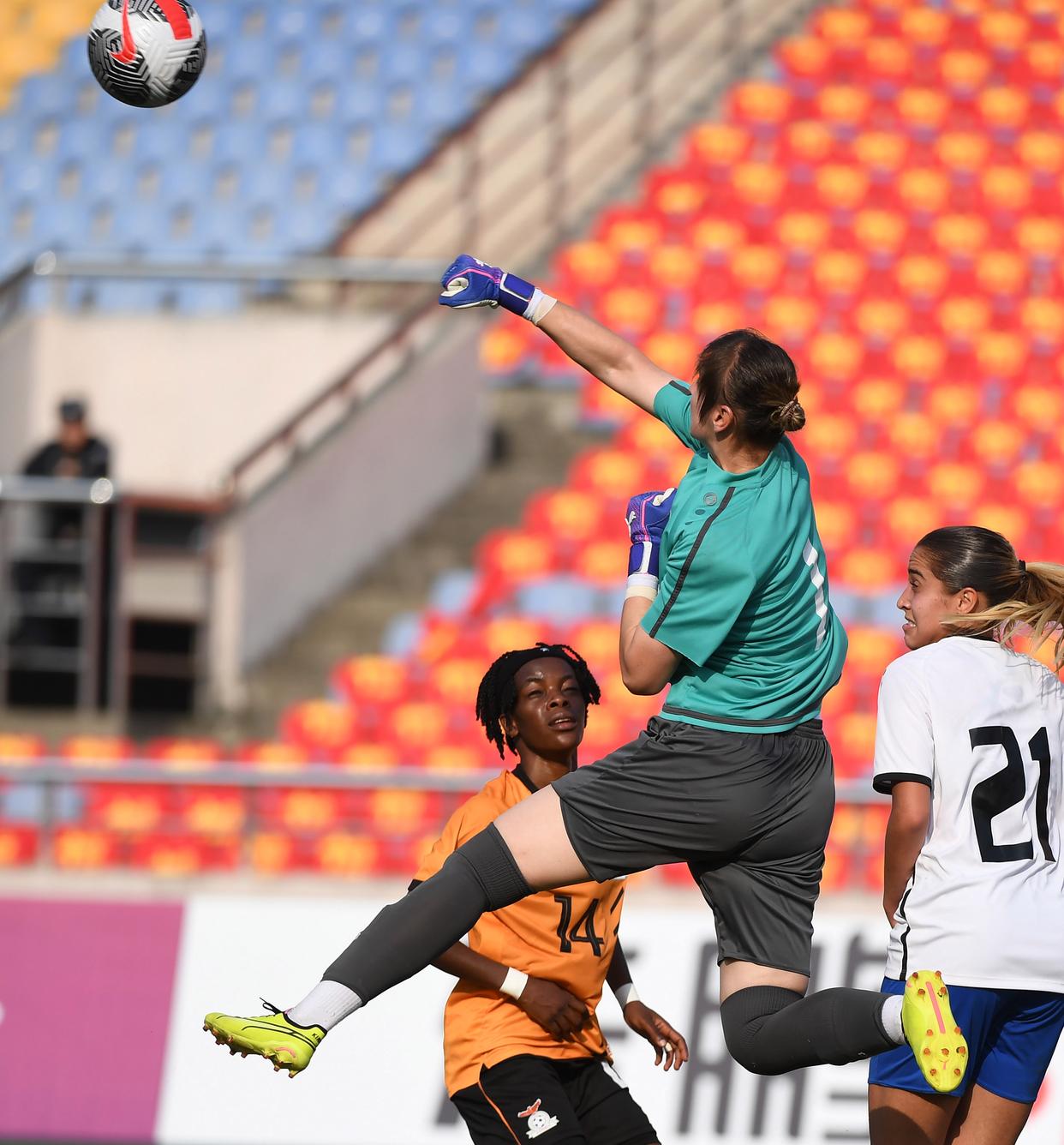 法属圭亚那女足锦标举行，精彩对抗不容错过的简单介绍