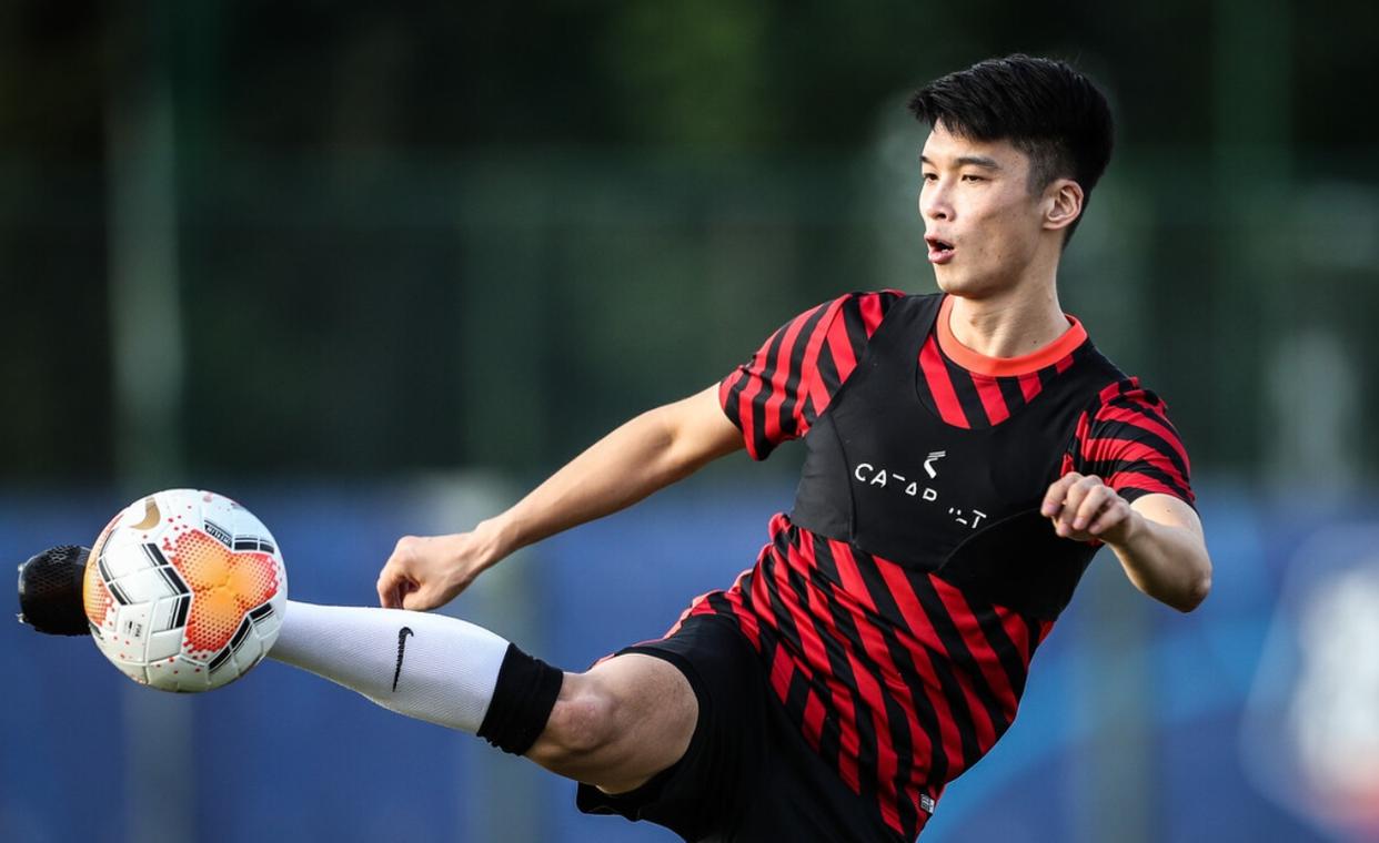 足球联赛进展：上海上港队员必杀技争夺最佳球员榜首的简单介绍