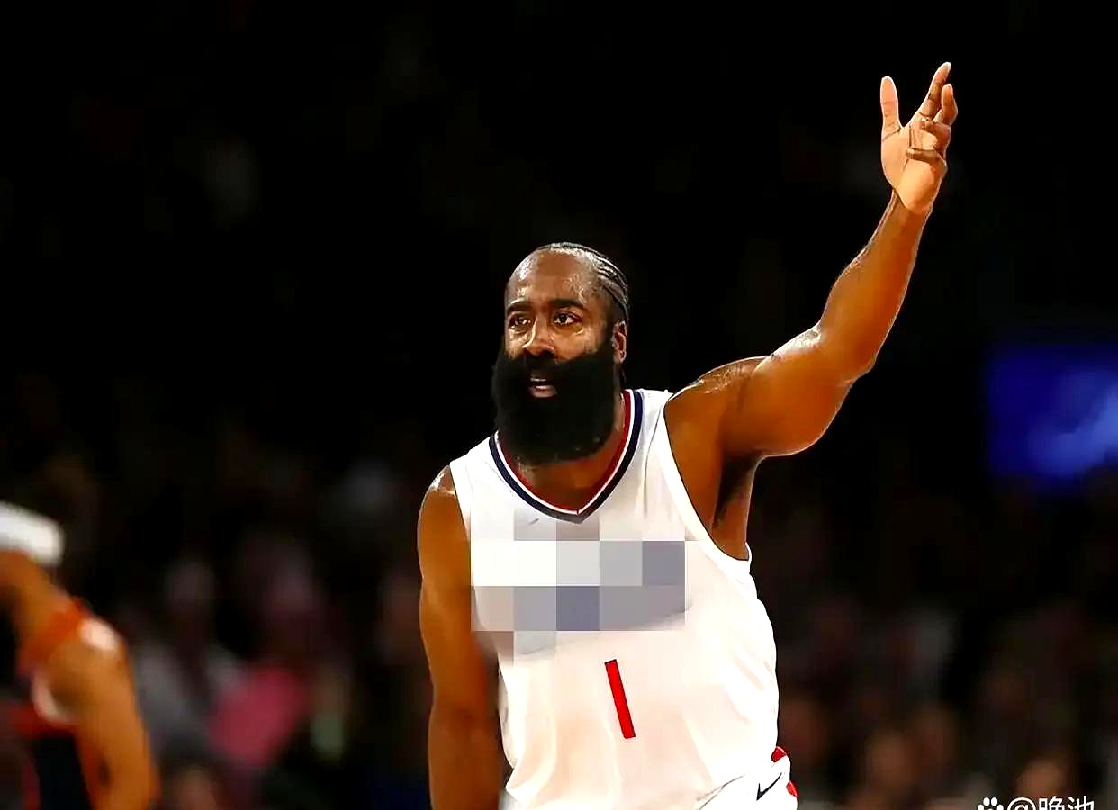 -尼克斯客场逆转黄蜂，兰多夫关键时刻挺身而出的简单介绍