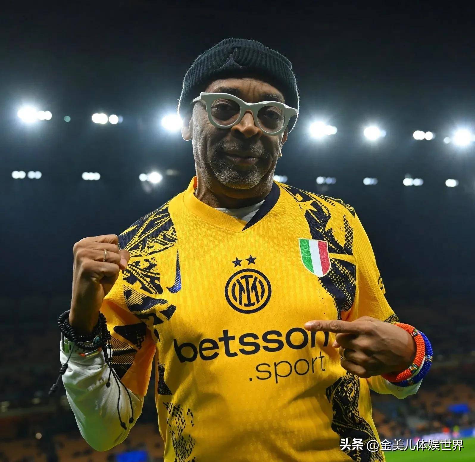 多特蒙德客场小胜,暂时保持领头羊位置的简单介绍 多特蒙德客场小胜,暂时保持领头羊位置的简单介绍