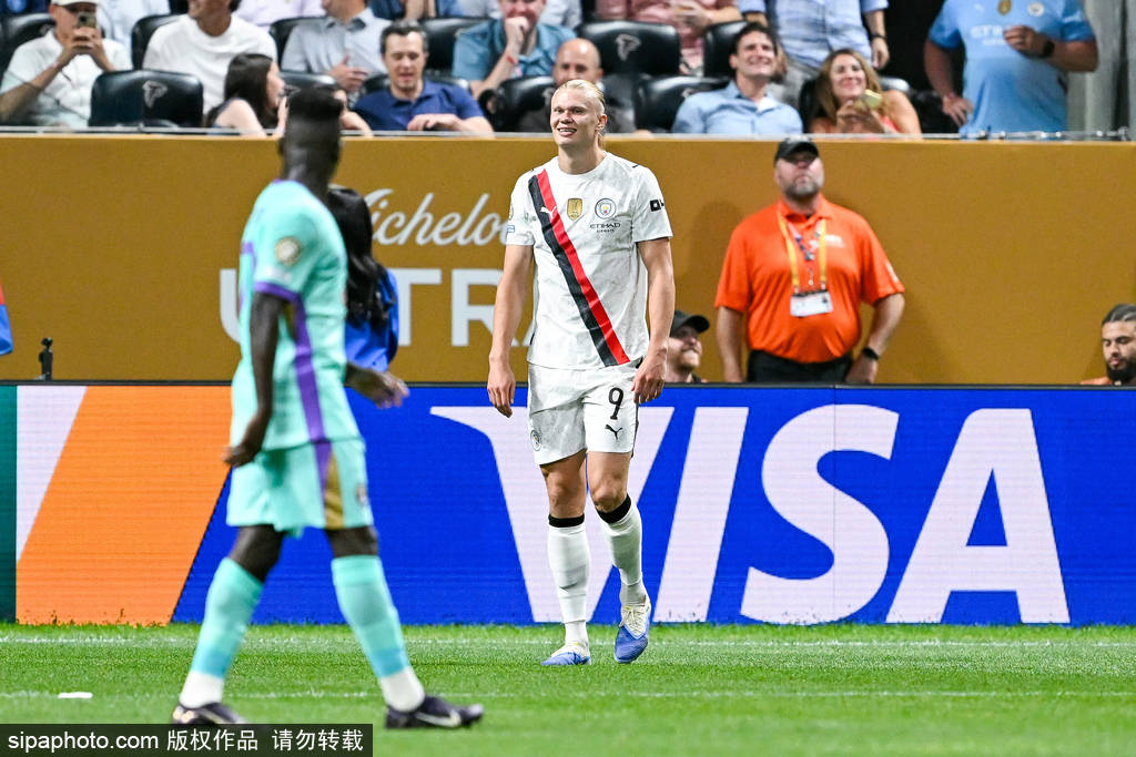 切尔西力克利物浦，哈兰德关键助攻世界杯的简单介绍