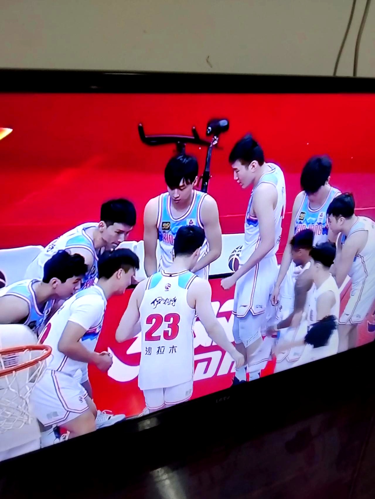 开云APP-包含新疆男篮教练组集思广益备战决赛，谨慎出击！的词条