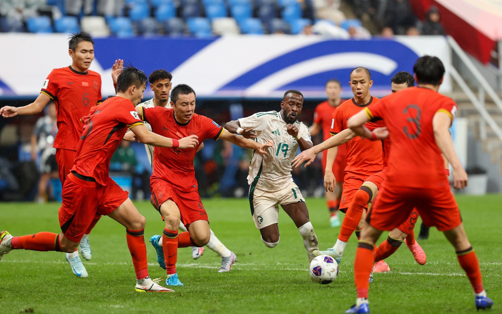 开云体育下载-中国足球队备战世预赛：里皮盼球员保持状态稳定发挥的简单介绍