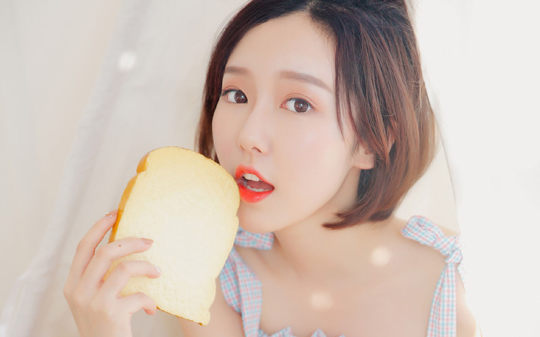 开云体育下载-教科书级的冷静，霍勒迪如何用一个夜晚为新赛季的F1世界定下基调